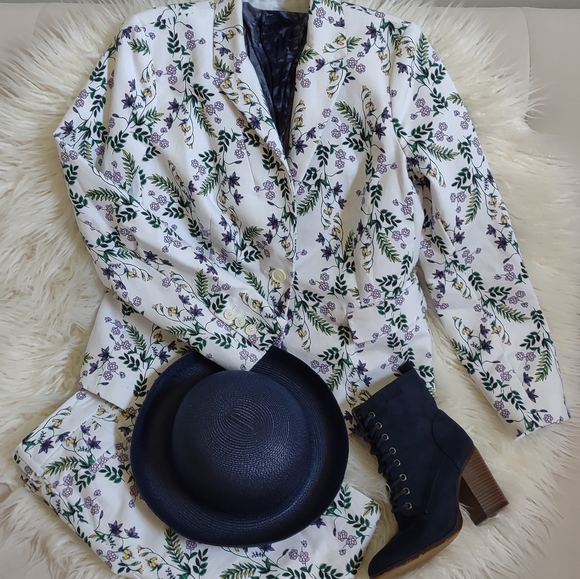 Liz Claiborne Jackets & Blazers - Blazer Floral Liz Claiborne w Pant M 10 White Career Emma